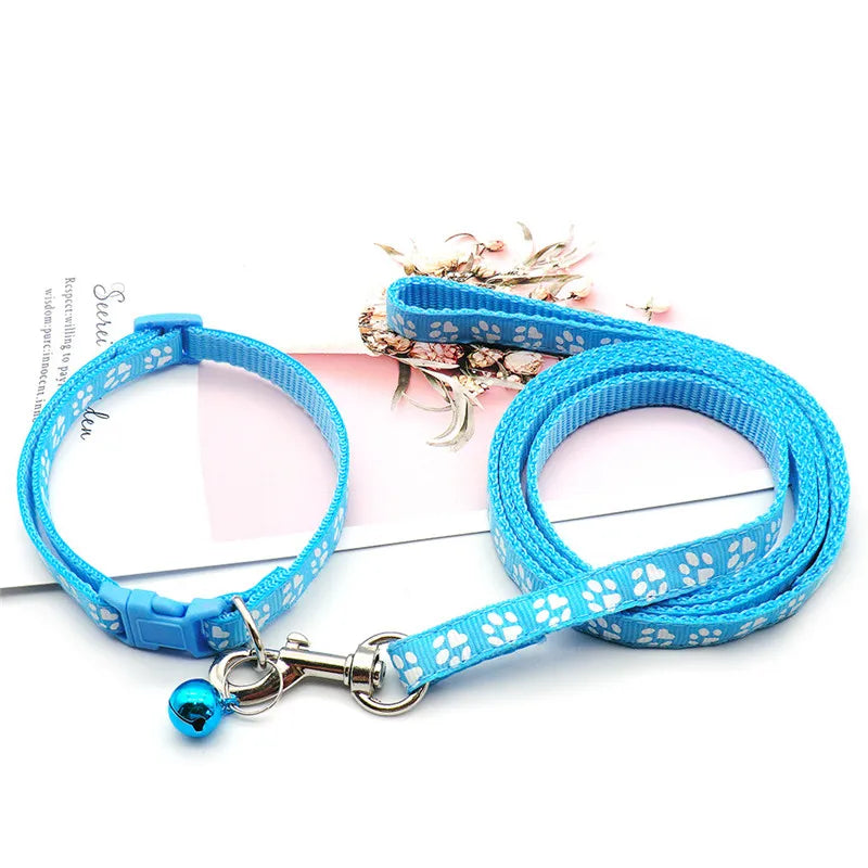 Cute Dog Paw Print Pet Traction Rope Collar Set - Stylish and Adjustable Accessories for Pets